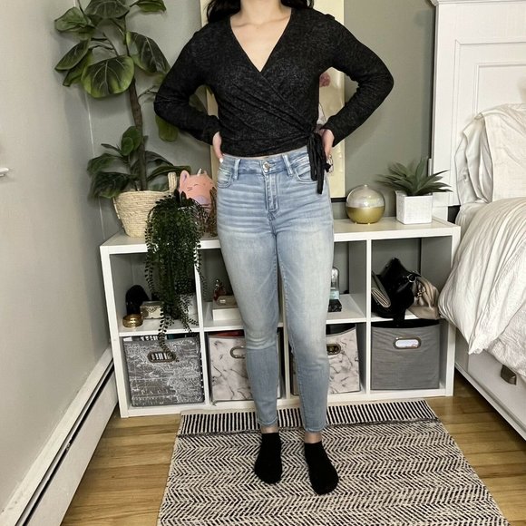 American Eagle Outfitters Denim - AMERICAN EAGLE OUTFITTERS NEXT LEVEL STRETCH LIGHT WASH SIZE 4 HI-RISE JEGGINGS